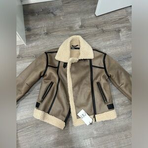 Never been wore Zara jacket.
